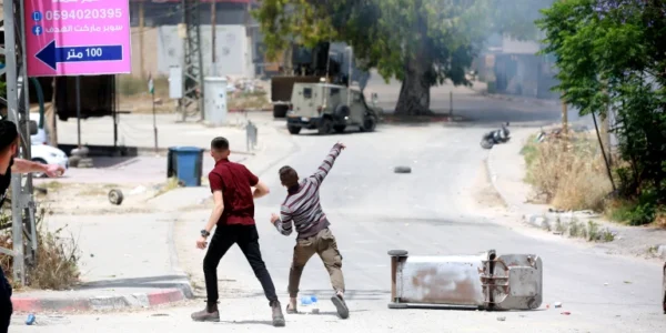 اشتباكات جنين تتوسع مقتل ضابط إسرائيلي ودعوات فلسطينية لتصعيد المواجهة